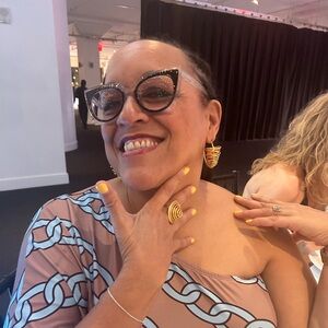 Meet your Posher, Margo